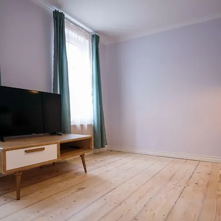 Dream - Authentic Near Seaplane Harbour Apartment